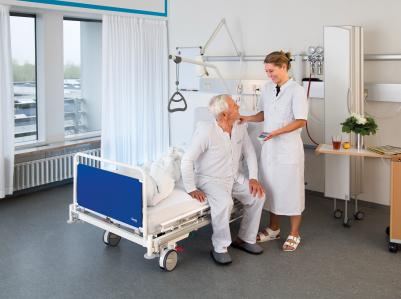 Invacare hospitalsseng - SB910 - SB 910 - patientseng - Elektrisk indstillelig seng - Seng til patienter, syge og handicappede patienter -  Hjælpemidler til hospitaler