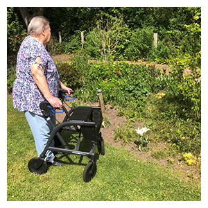 Hjælpemidler, rollator, ganghjælpemiddel, letvægtsrollator, Invacare, handicap, albuestokke