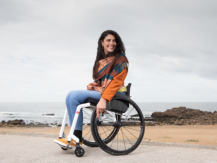 Pige aktiv kørestol, Europæisk siddesymposium, Croke Park Dublin, OneSolution, Invacare, Küschall, Rea, Action, Matrx, Vicair, Bodypoint, siddestillinger, positionering, hjælpemidler