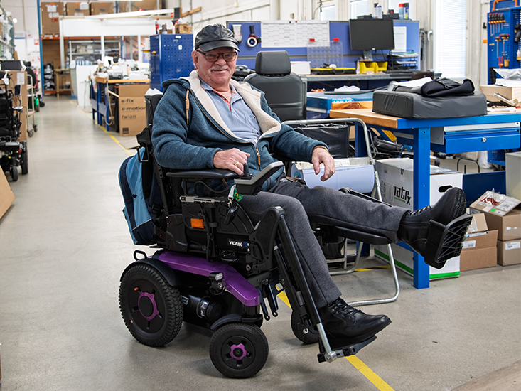 Stewe på besøg på værkstedet i Brøndby