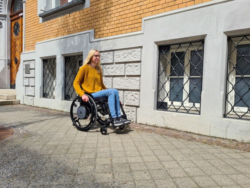 Alber E-motion DuoDrive hjælpemotor til manuelle kørestole, undgå skader, opnå bedre ergonomi