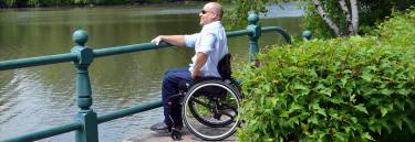 Matrx Elite E2 rygge - Invacare faste rygge til manuelle og elektriske kørestole - Positionering - siddestilling - komfortabel aflastning af ryg – Hjælpemidler til handicappede og ældre