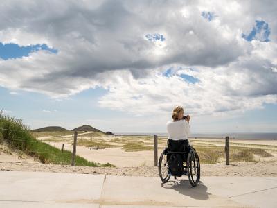 Kørestolsbruger med trykaflastende Vicair O2, personlig frihed og tryghed, trykdistribuerende kørestolspude