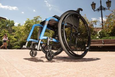 Invacare Manuel kørestol - Küschall Compact 2.0 -  aktiv krydsrammekørestol - HYRDROFORM CHASSIS - hjælpemidler til handicappede og ældre