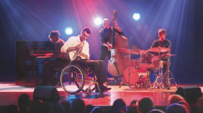 Invacare kørestol - Invacare Dynamic - fastrammekørestol - manuel kørestol - siddestilling - kvalitet - Hjælpemidiler til ældre og handicappede 
