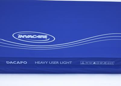 Invacare skummadras - trykaflastende - Dacapo Heavy User light - forebygger tryksår - bariatri - følger liggeflade på plejeseng - Hjælpemilder til ældre og handicappede
