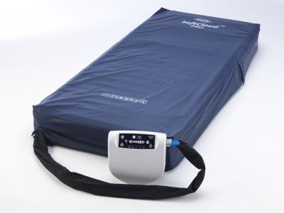 Invacare dynamisk luftmadras - SoftCloud Pro - forebygger tryksår i højrisiko - behandling af tryksår - plejeseng - Hjælpemilder til ældre og handicappede