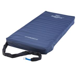 Invacare dynamisk topmadras - luftmadras - SoftCloud Top - forebygger tryksår i højrisiko - behandling af tryksår - plejeseng - Hjælpemilder til ældre og handicappede