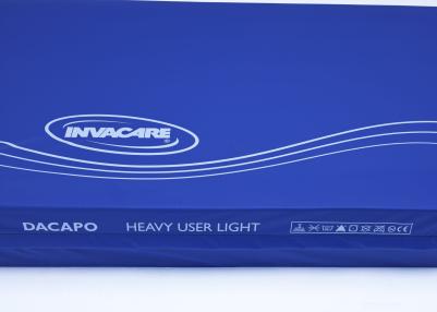 Invacare skummadras - trykaflastende - Dacapo Heavy User light - forebygger tryksår - bariatri - følger liggeflade på plejeseng - Hjælpemilder til ældre og handicappede